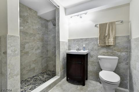 224 Alps Rd, Wayne, NJ 07470 photo 18