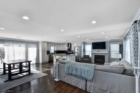 224 Alps Rd, Wayne, NJ 07470 photo 2