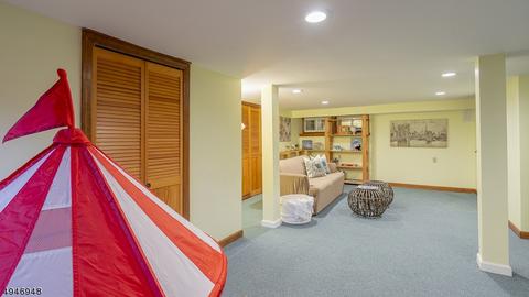 39 Parkview Dr, Millburn, NJ 07041 photo 21