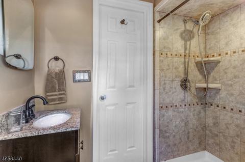 9 Hemlock Ter, Springfield, NJ 07081 photo 10