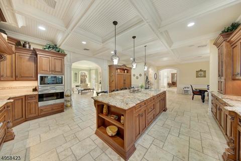 50 E Saddle River Rd, Saddle River, NJ 07458 photo 18