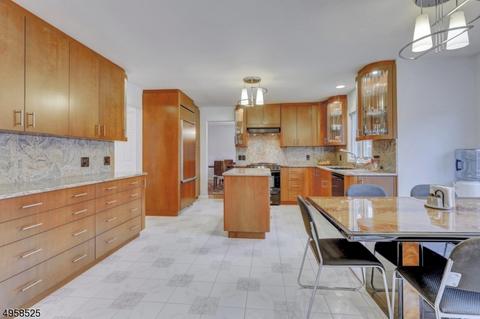 6 Dudley Ct, Wayne, NJ 07470 photo 5