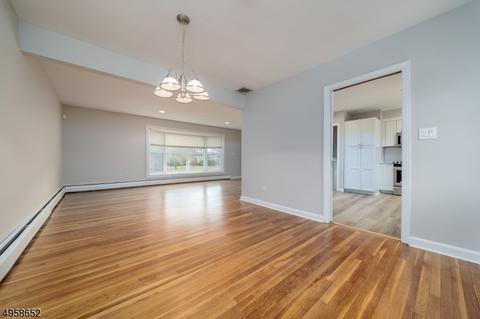 28 Walnut Dr, Montville Twp., NJ 07058 photo 9