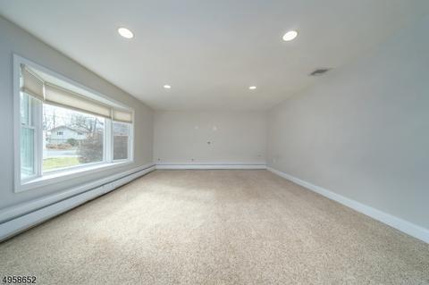 28 Walnut Dr, Montville Twp., NJ 07058 photo 4
