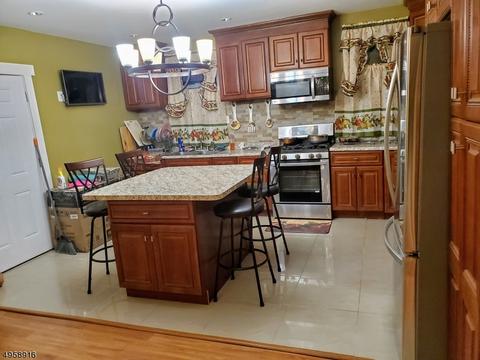 180 Scheerer Ave, Newark, NJ 07112 photo 4