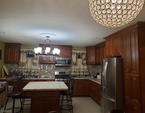 180 Scheerer Ave, Newark, NJ 07112 photo 2