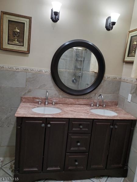180 Scheerer Ave, Newark, NJ 07112 photo 5