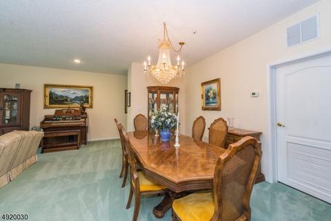 722 Brittany Dr, Wayne, NJ 07470 photo 9