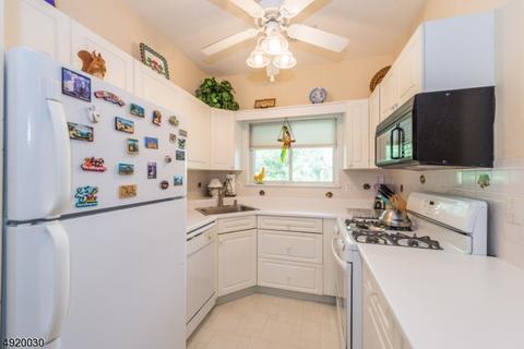 722 Brittany Dr, Wayne, NJ 07470 photo 10