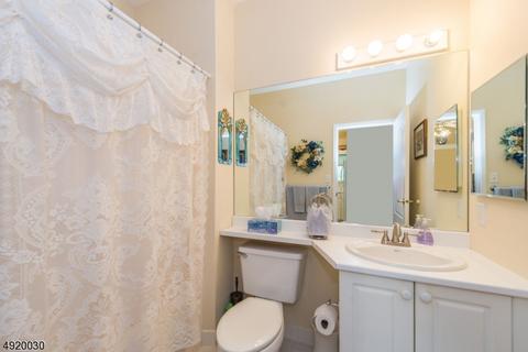 722 Brittany Dr, Wayne, NJ 07470 photo 17