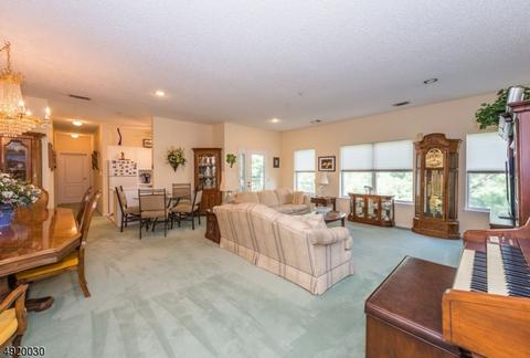 722 Brittany Dr, Wayne, NJ 07470 photo 6