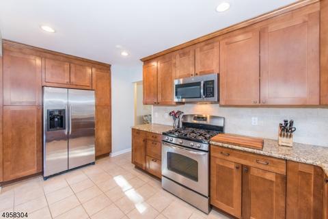 59 Osceola Rd, Wayne, NJ 07470 photo 3