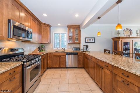 59 Osceola Rd, Wayne, NJ 07470 photo 2