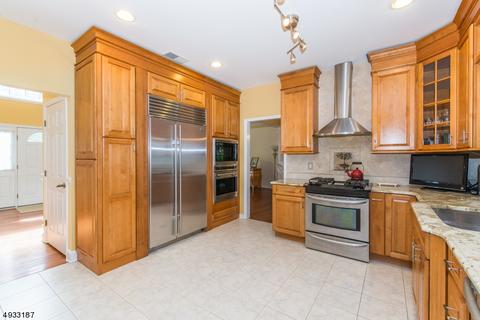 7 Little Pl, Wayne, NJ 07470 photo 3