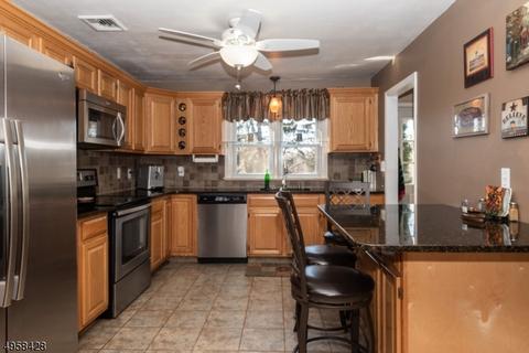 29 Lingert Ave, Clinton, NJ 08809 photo 5