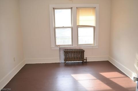 184 Maple Ave, North Plainfield, NJ 07060 photo 6