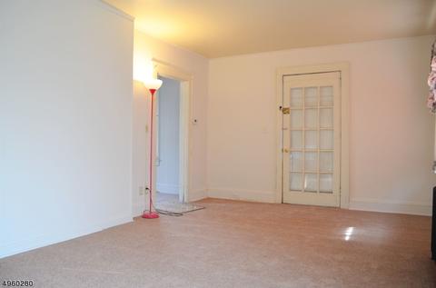 184 Maple Ave, North Plainfield, NJ 07060 photo 2