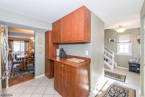 60 Duck Hawk Ct, Hackettstown, NJ 07840 photo 4