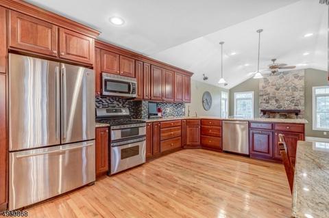 4 Beech Ave, Madison, NJ 07940 photo 4