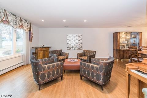 4 Nancy Ct, Wayne, NJ 07470 photo 3