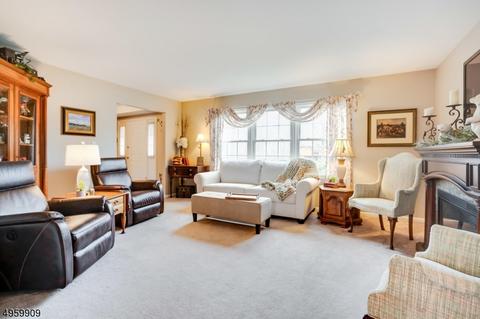 7 Hackberry Pl, Flemington, NJ 08822 photo 3