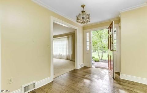 52 Westerly Rd, Saddle River, NJ 07458 photo 2
