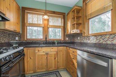 3 Beechwood Dr, Wayne, NJ 07470 photo 6