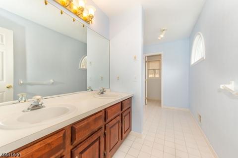 10 Eagle Ct, Randolph, NJ 07869 photo 16