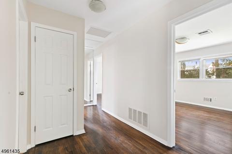 51 Smithfield Dr, Springfield, NJ 07081 photo 17