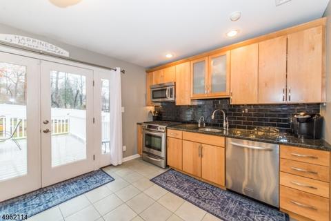 11 Reston Rd, Wayne, NJ 07470 photo 3