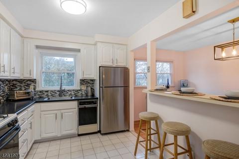2 Milton Ave, Summit, NJ 07901 photo 5