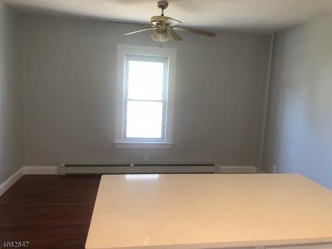 184 Clay St, Hackensack, NJ 07601 photo 4
