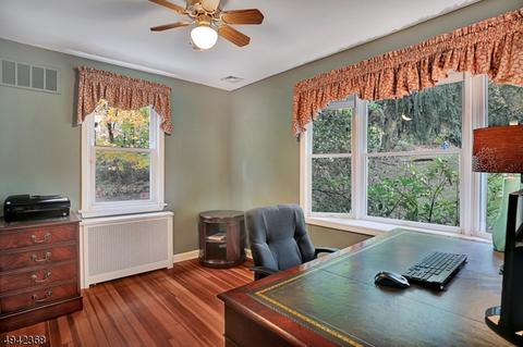 148 E Springbrook Dr, Gillette, NJ 07933 photo 24