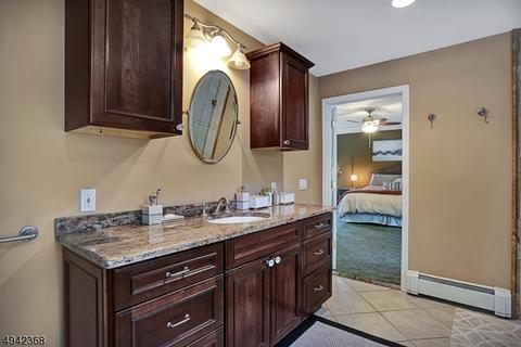 148 E Springbrook Dr, Gillette, NJ 07933 photo 14