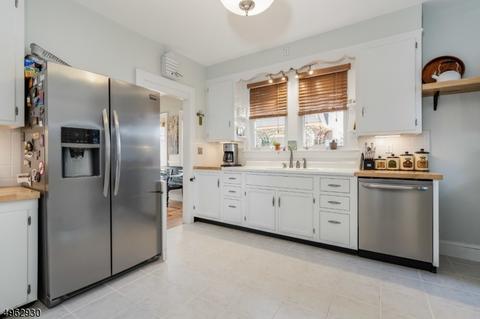 403 Sharp St, Hackettstown, NJ 07840 photo 17