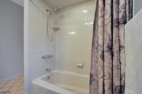 16 Rutherford Ct, Middlesex, NJ 08846 photo 22