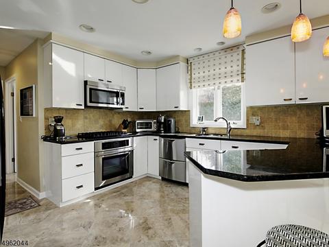57 Chandler Dr, Wayne, NJ 07470 photo 9