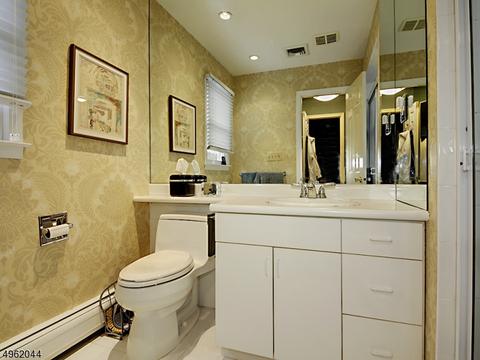 57 Chandler Dr, Wayne, NJ 07470 photo 18