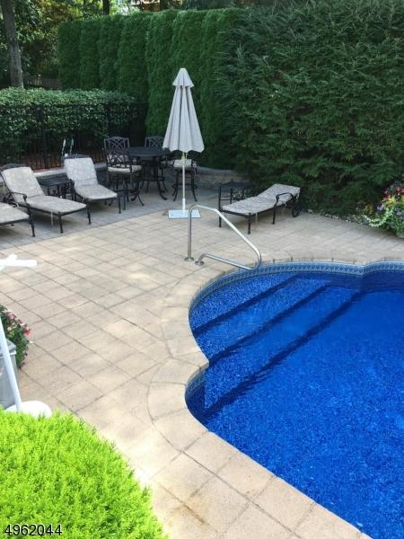 57 Chandler Dr, Wayne, NJ 07470 photo 24