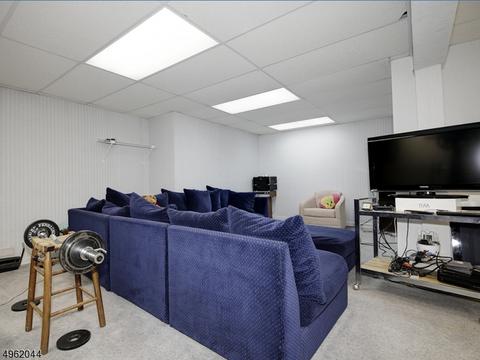 57 Chandler Dr, Wayne, NJ 07470 photo 21