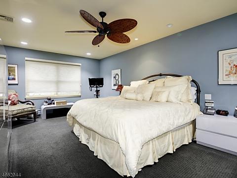 57 Chandler Dr, Wayne, NJ 07470 photo 17