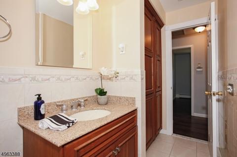19 Pelham Rd, Wayne, NJ 07470 photo 14