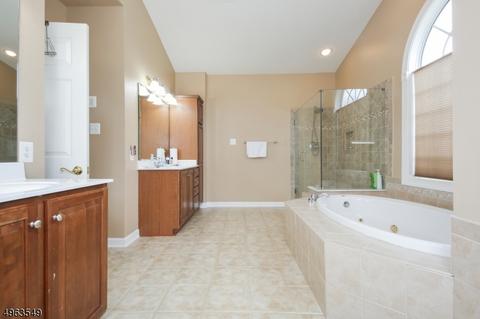 2 Demott Rd, Flemington, NJ 08822 photo 15