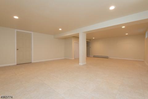 411 Parker Ave, Hackensack, NJ 07601 photo 12