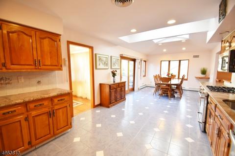 30 Sequoia Pl, Wayne, NJ 07470 photo 9