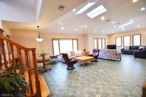 30 Sequoia Pl, Wayne, NJ 07470 photo 5