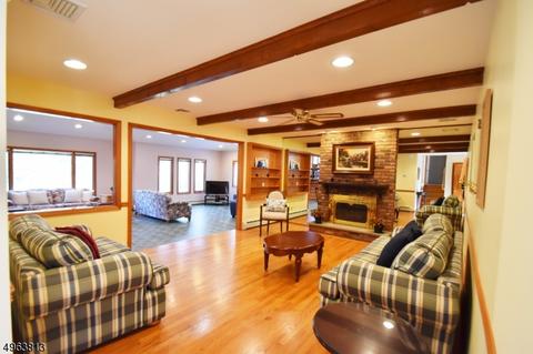 30 Sequoia Pl, Wayne, NJ 07470 photo 4