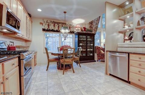 7 Summer Hill Rd, Wayne, NJ 07470 photo 8
