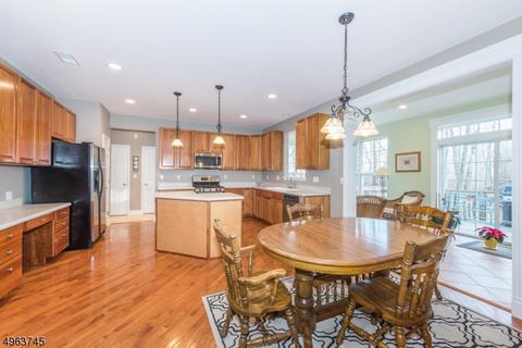 8 Stratton Ct, Hackettstown, NJ 07840 photo 9