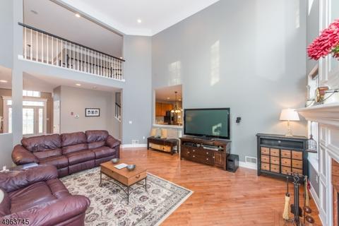 8 Stratton Ct, Hackettstown, NJ 07840 photo 7